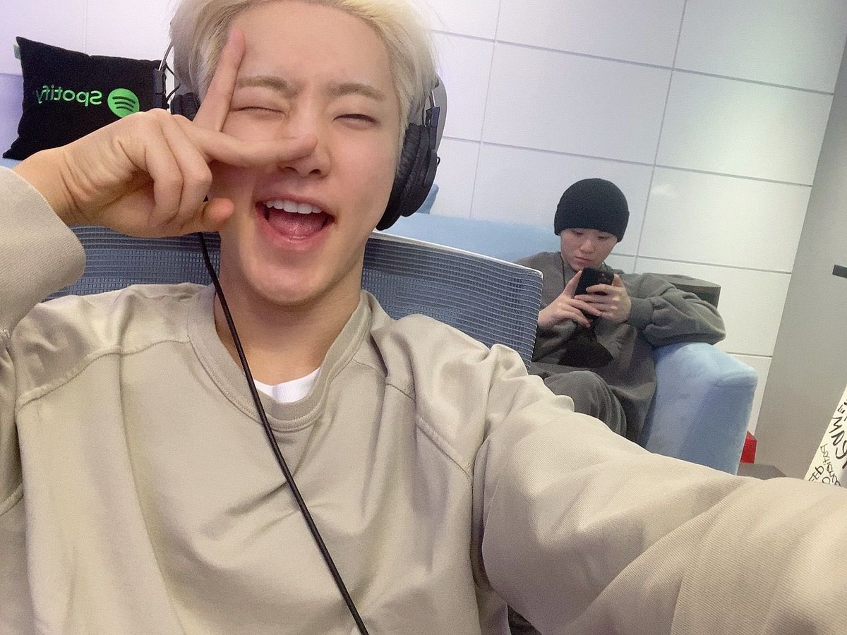 soonhoonthings's tweet image. “hoshi likes my music the most” - woozi