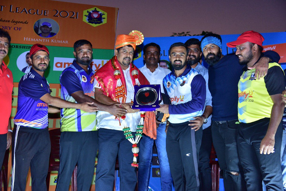 Jaykumar21's tweet photo. Eagles Cricket League 2021, @umeshshetty_bjp sir thank you for your support and presence. https://t.co/B3oWPmrOH8