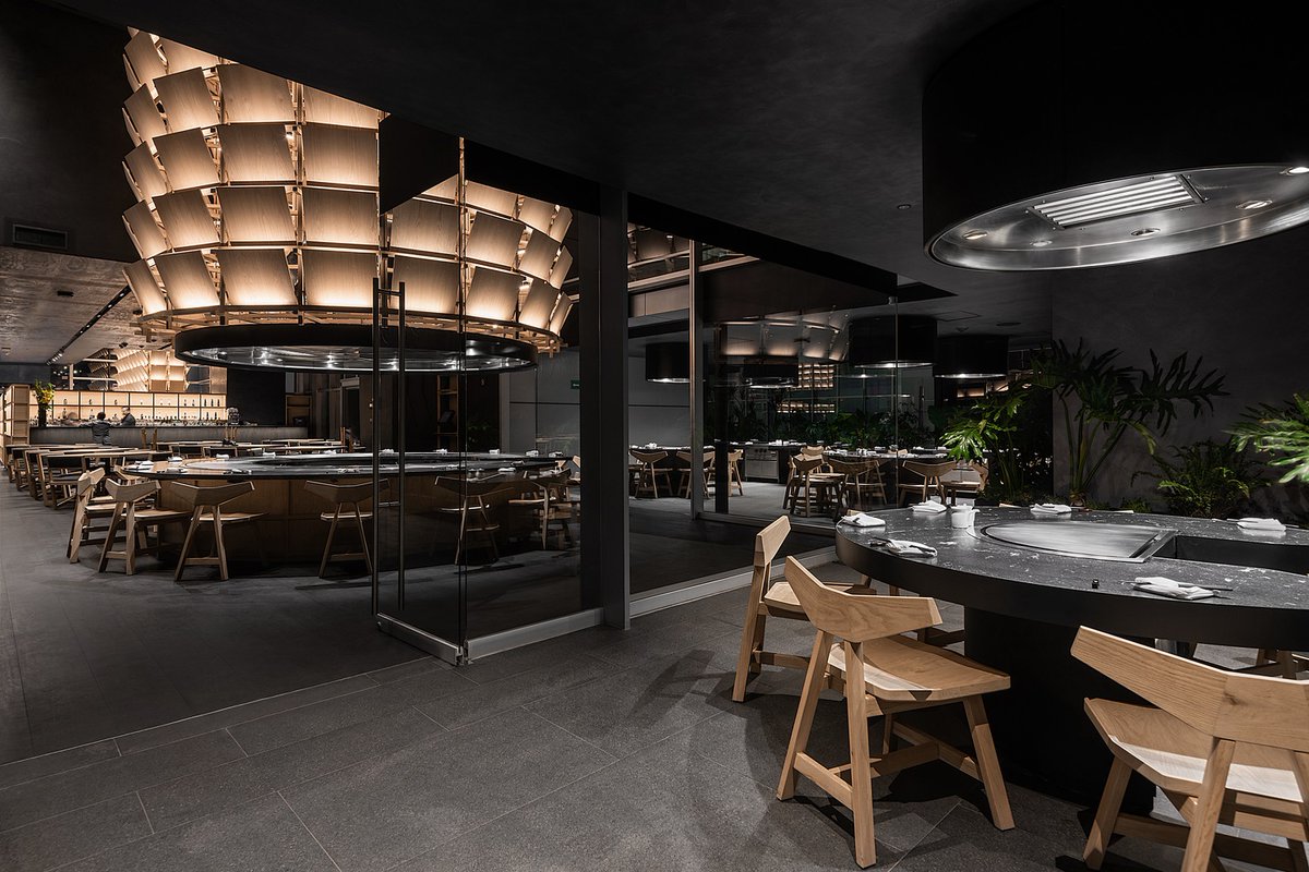 Tori Tori Santa Fe (Mexico City, Mexico), World Special Prize for an Interior (Restaurants category) <a href="/hesrawe/">hector esrawe</a> #PrixVersailles2021 #WorldTitle #Restaurants2021 <a href="/UNESCO/">UNESCO 🏛️ #Education #Sciences #Culture 🇺🇳</a> prix-versailles.com

© Jaime Navarro