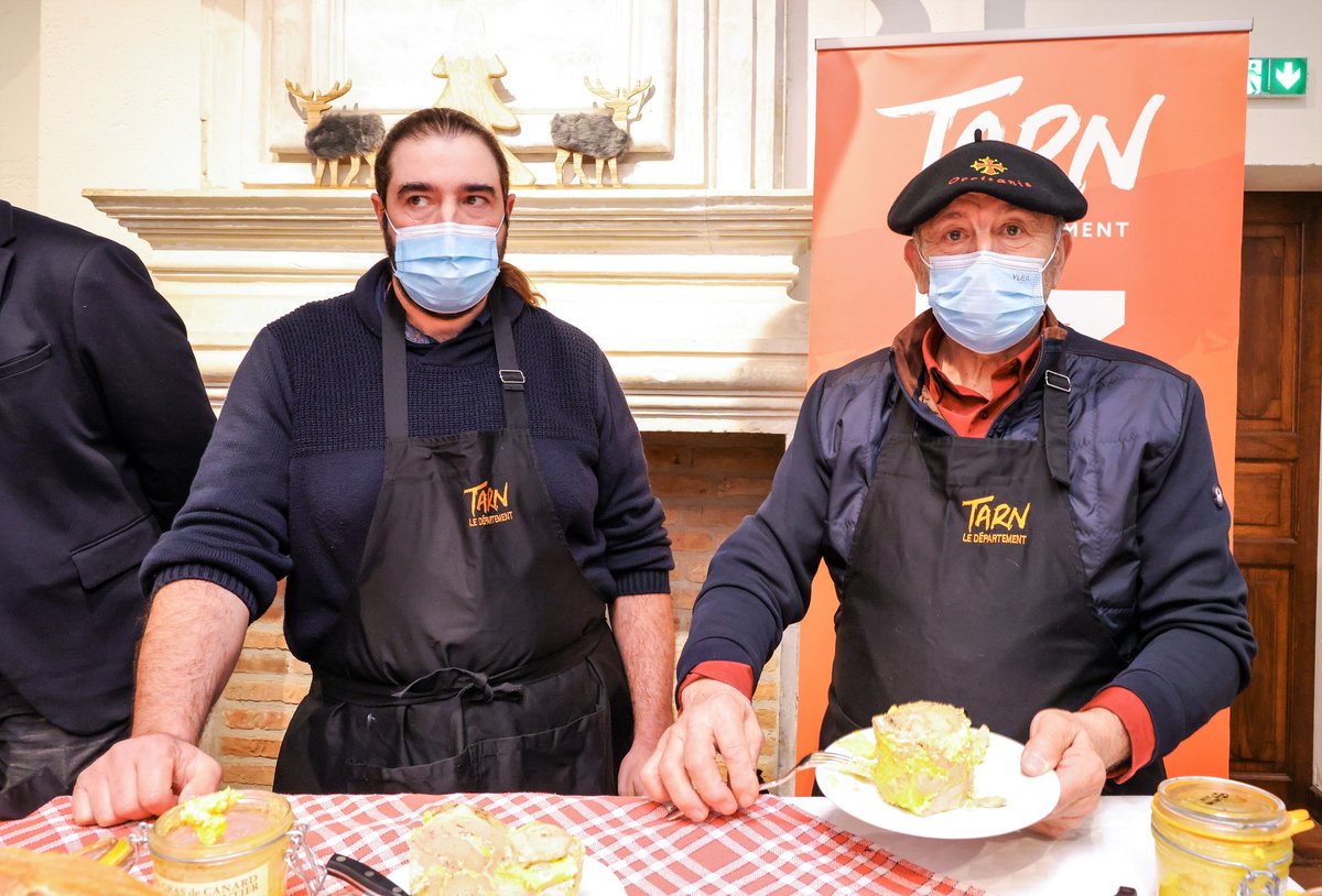 ramond_christ's tweet photo. Le #FoieGras ne sera pas victime de la démagogie des maires écologistes.
Aujourd’hui conférence de presse en soutien aux producteurs de foie gras en présence d’Eric Dumas, président du #CIFOG et de producteurs tarnais.
Je mets à l’honneur ce symbole de la #gastronomie française! https://t.co/P2aSuPb3pq