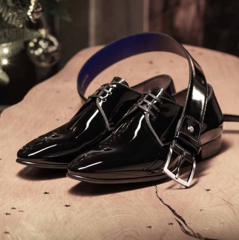 vandaelschoenen's tweet photo. Ooh deer🦌
Wat zijn ze mooi, dé authentieke ‘smokingschoen’. Een echte stijlvolle klassieker! Heb jij je feestschoenen al klaar staan? Shop: https://t.co/Lm2wP9ecQH

#vandaelschoenen 
#gifts #christmas #mode #fashion  #styleinspo #shoppingaddict #shoes #shopping #follow https://t.co/jwDF4Owtwa
