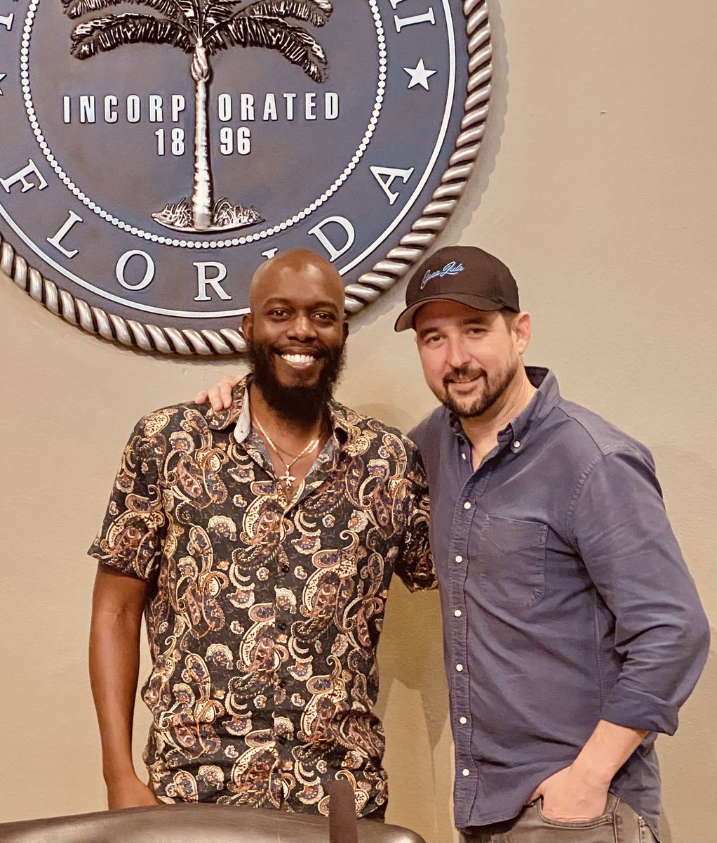 Sarasti's tweet image. On Saturday, 50+ @5000RoleModels students received $100 in #Bitcoin &amp;amp; commitment from @FrancisSuarez they’ll each get up to $1,000 after completing some on-chain tasks. It was beginning of their crypto-literacy journey, led by @bitcoinzay and funded by amazing partners.