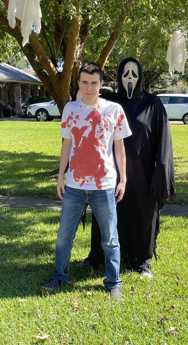 <a href="/SassySledgehmmr/">Diandra Krueger ////</a> I’m Billy Loomis and my friend <a href="/OfficialClayWay/">Clay Way</a> is the Ghostface killer.