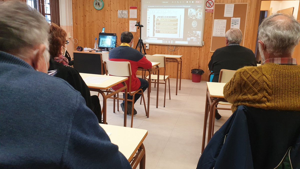 hectordiber's tweet photo. @CEPAARANDA hoy hemos compartido otra clase por teams con  alumnos Nivel II de @ceadonajimena Burgo de Osma y @cepavilladuero Tordesillas. La "Navidad"  el tema  para ver historia, mates, geografía, lengua  y... jugar un PASAPALABRA

@fadultos @educacyl @EPALE_ES @cfieburgos https://t.co/0T9loWSTJu