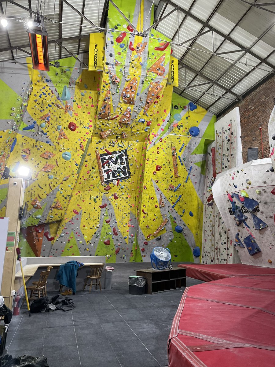 Great to visit the @FoundryClimbing centre this afternoon and to catch up with instructors from @Iventure_uk too.