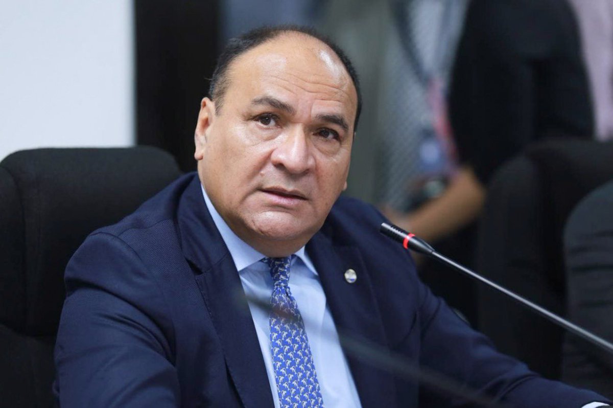 #ÚltimoMomento #EnDesarrollo El presidente de la Corte Suprema Oscar López Jerez, explica en la Comisión de Hacienda de la Asamblea Legislativa que se registra una disminución de la mora judicial que venía arrastrando dicho Órgano de Estado desde el año 2015.