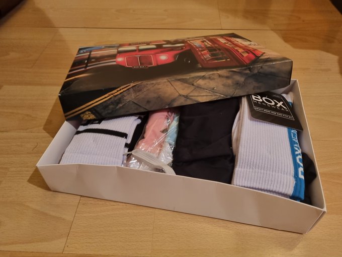 2 pic. This has finally arrived from @BoxMenswear who wants to see me try these on ??? https://t.co/