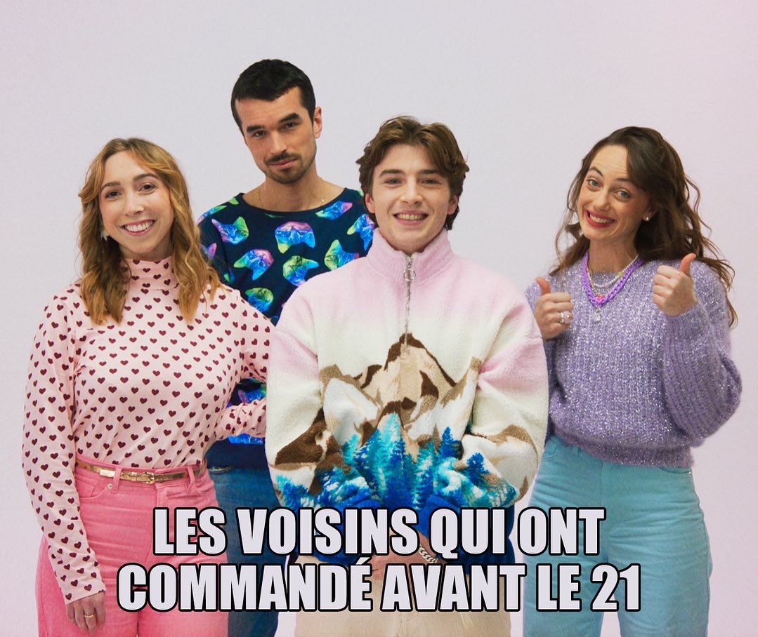 yokoshop's tweet photo. Et toi t’es quelle team ?

Swipe ➡️

Dernières heures pour recevoir ton cadeau d’ici Noël 🎄⚠️

#yokoshop #noel https://t.co/rM45kGw4Fq