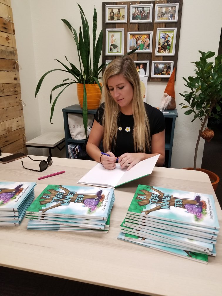 BrookeHafs's tweet photo. My books are autographed and in the mail as of today! You can still snag copies on Amazon: https://t.co/ccg8a4RJ6o https://t.co/6iGmkH9VJh