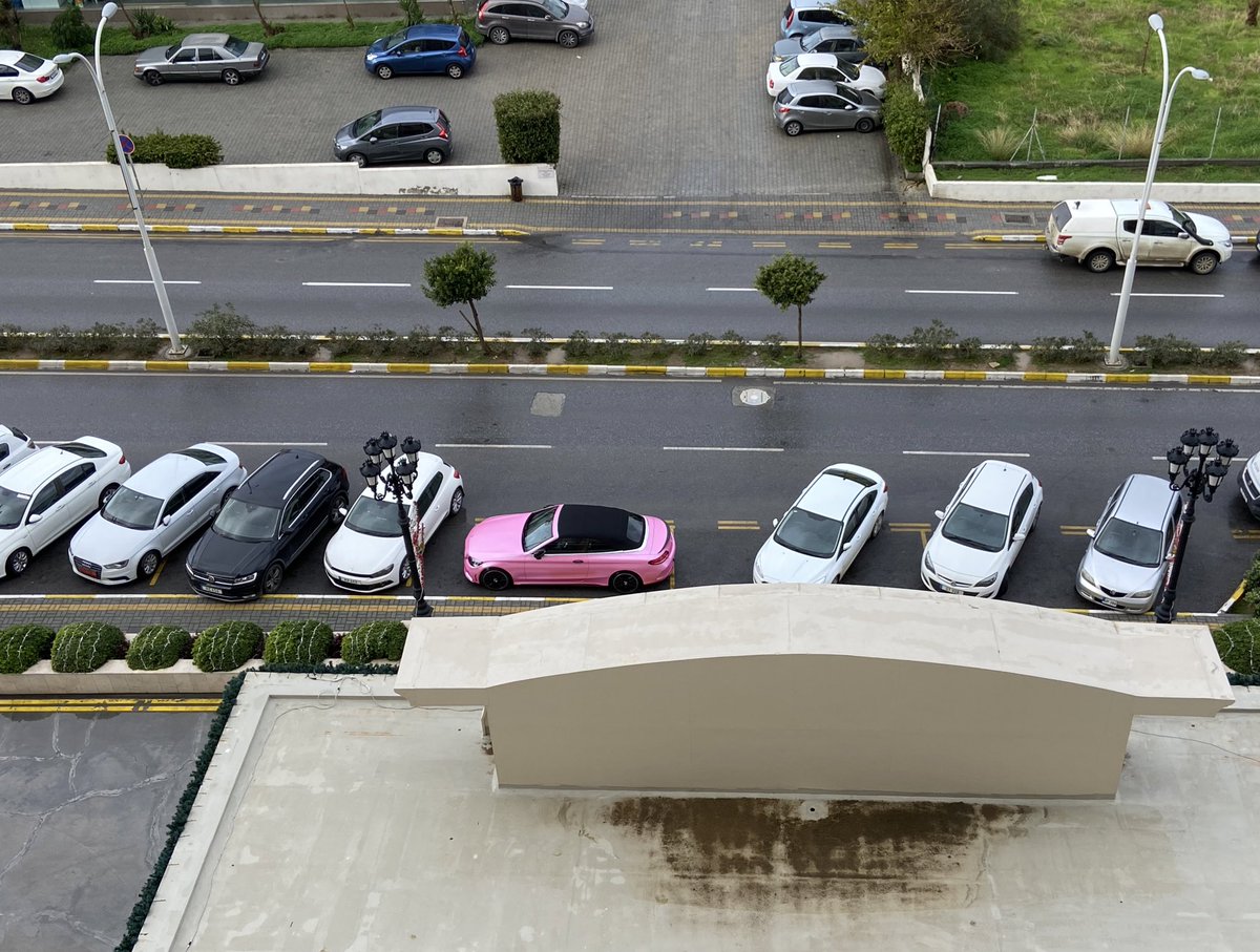 Az önce kendim çektim, kadın şöför temalı espri yapamıyorum. Görseli siz kullanabilirsiniz.