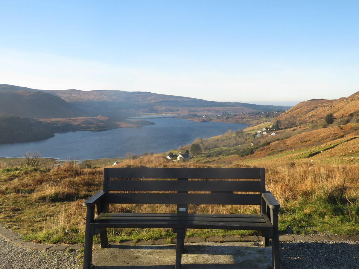 Gweedore_WAWay's tweet image. What a place to sit and watch the beauty of #dunlewey #gaothdobhair #gweedore