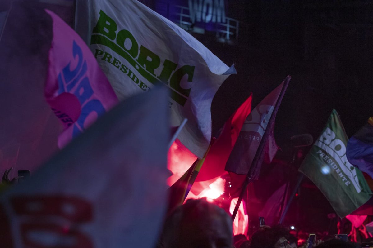 la_convergencia's tweet photo. Gracias a todas, todos y todes por confiar en este proyecto colectivo. Hicieron posible que la esperanza y el amor triunfaran. ❤️

¡Gabriel Boric Presidente de Chile 2022-2026! 🌱 ✊ https://t.co/cF8R9X8zua