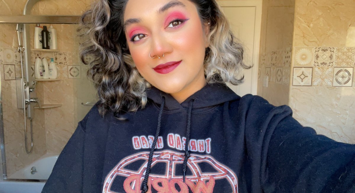 Nabzsterz's tweet photo. Shoutout to @RawrEWreckz and @ThreadHeadMedia for acknowledging my two sides with these hoodies 🥰 https://t.co/C99ST4OnoP