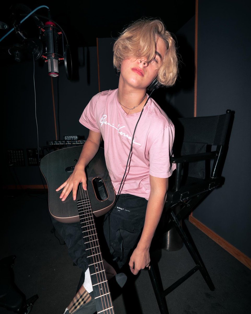 Gavin Magnus tweet media