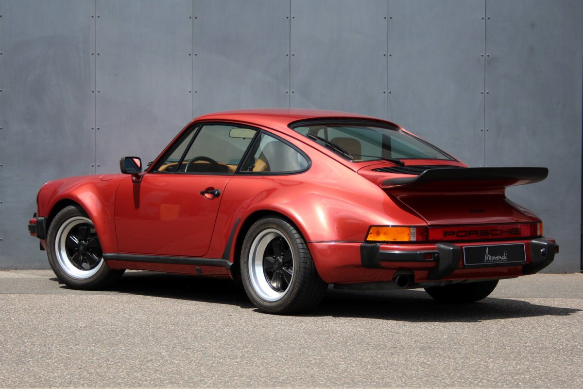 I don't think I have ever featured a vehicle from Germany before, but this one was just too good to pass up. It's a 1976 #Porsche 930 Turbo Coupe that is finished in a rare Sienna Metallic and is equipped with a 3.0 liter engine. #Classifinds ⠀⠀ 🌎 porschemarketplace.net/classifinds/si…