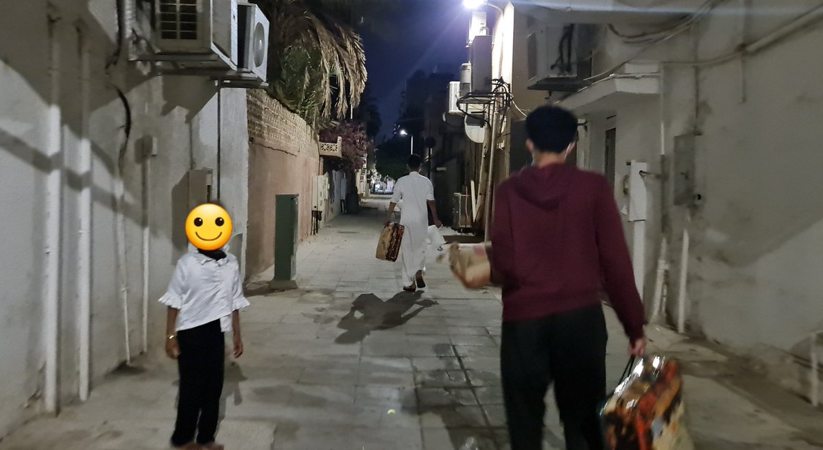 rahimaclub's tweet photo. لله الحمد، قام متطوعو نادي رحيمة التطوعي ليلة أمس بتوزيع بطانيات ورز وسكر على أكثر من 30 أسرة محتاجة في محافظة #رأس_تنورة

#المنطقة_الشرقية #تطوع https://t.co/wNwRQa8Mhw