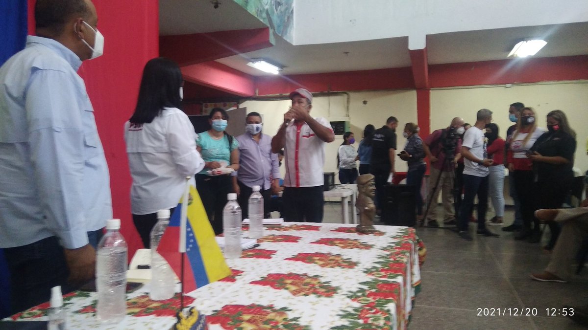 Hoy desde @ZE_Aragua  ,junto a nuestra gobernadora <a href="/KarinaEsAragua/">AraguaConKarina</a> y autoridad única de Educación <a href="/leoalvacabrera/">Prof. Leonardo Alvarado</a> 
Con todo el Equipo De Gestión Educativa del Estado Aragua
<a href="/NicolasMaduro/">Nicolás Maduro</a> <a href="/_LaAvanzadora/">Yelitze Santaella</a> <a href="/RosangelaOrozco/">Rosangela Orozco</a> <a href="/JuanSanchezJFR/">Juntos Con Juan Sanchez</a>