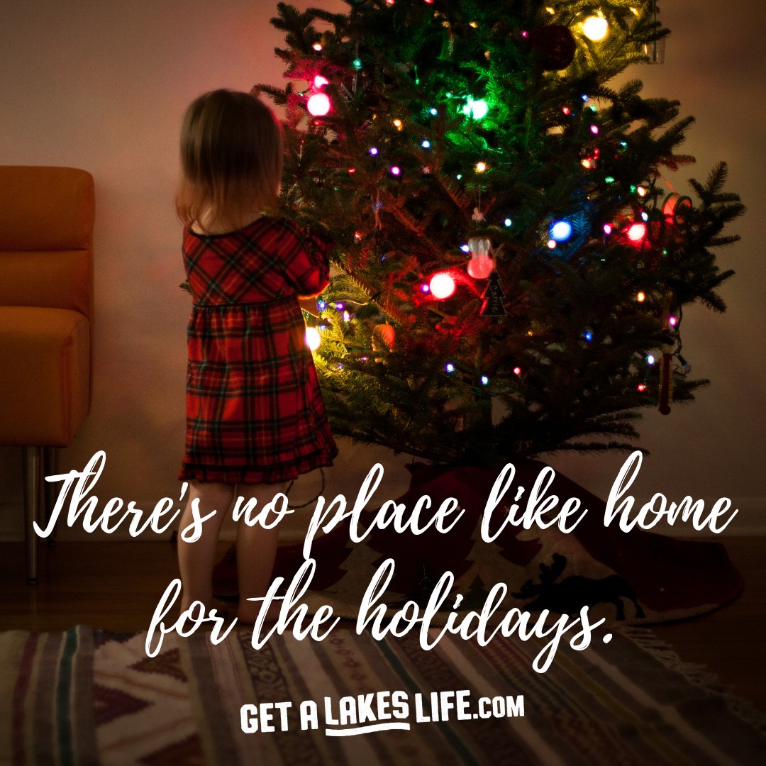 Where is home for you this holiday season?
#GetALakesLife #ThisIsIowa #holidays