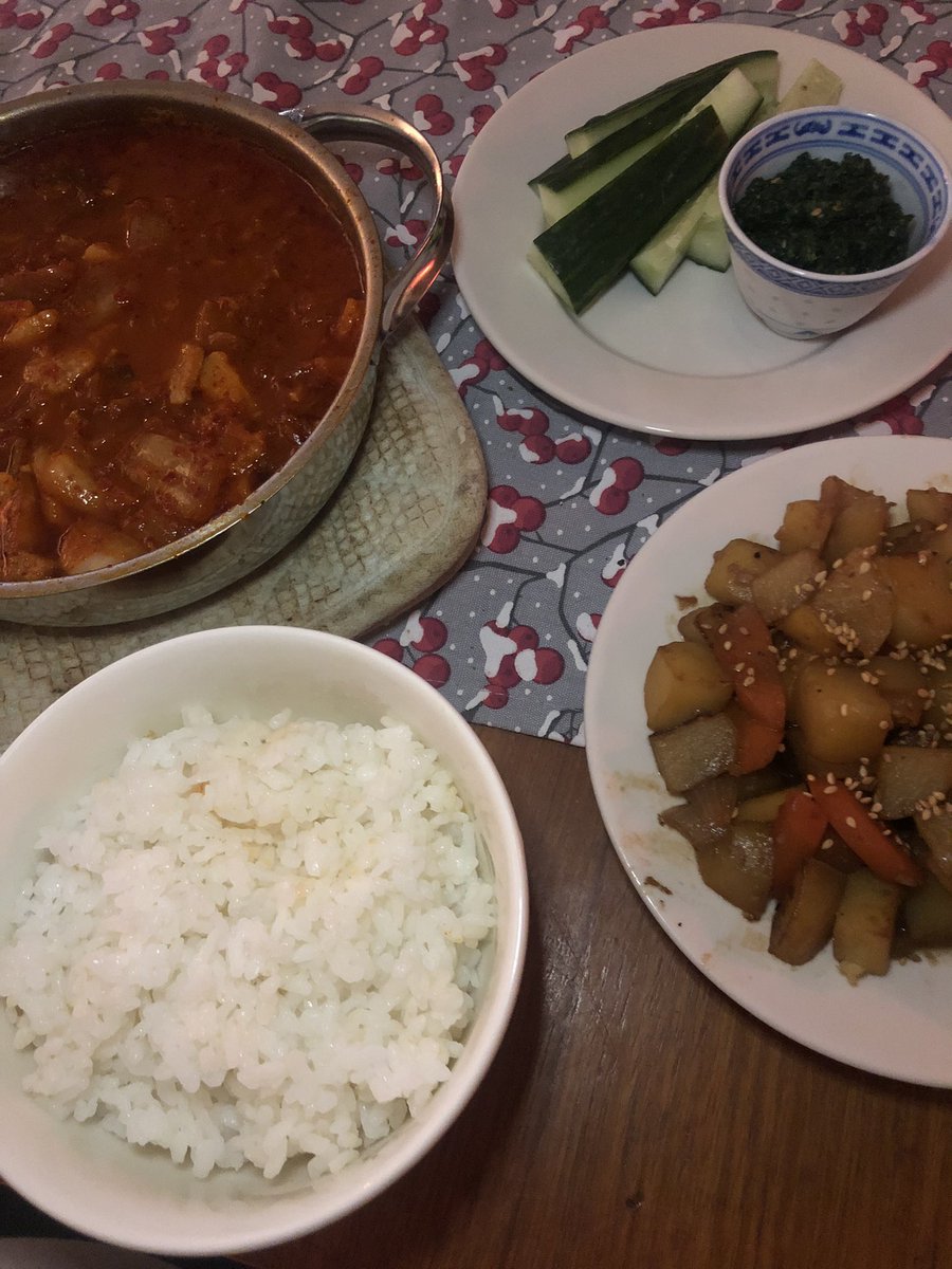 phantomatlas's tweet photo. Treated myself to dinner but I mean I also cooked it all so is it a treat…? https://t.co/UICiFFqGPo