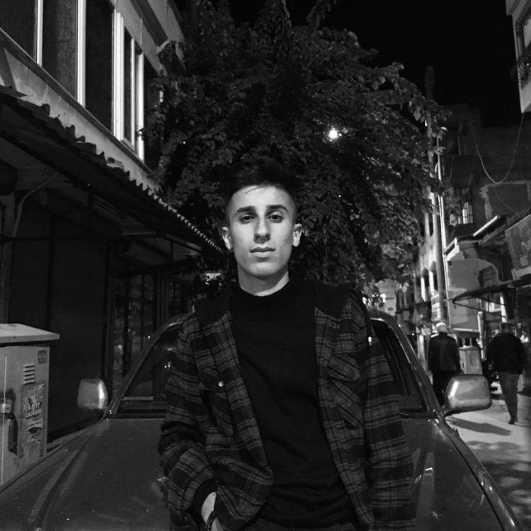 em1rozdmrr's tweet photo. #YeniProfilResmi https://t.co/CQnkqnzrt1