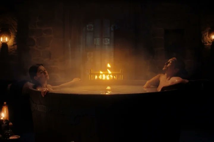 wheel_grind's tweet photo. @MalkierTalks Enjoying #TwitterOfTime reactions to the show. Fav scene is the Mandragoran milk bath after a long day on the road. I document some differences between show and books (w/o spoilers) for non-readers in my Keeping it Aiel blog. Already waiting for S2! https://t.co/nVySaYsIbB https://t.co/bRGwm5cxRZ