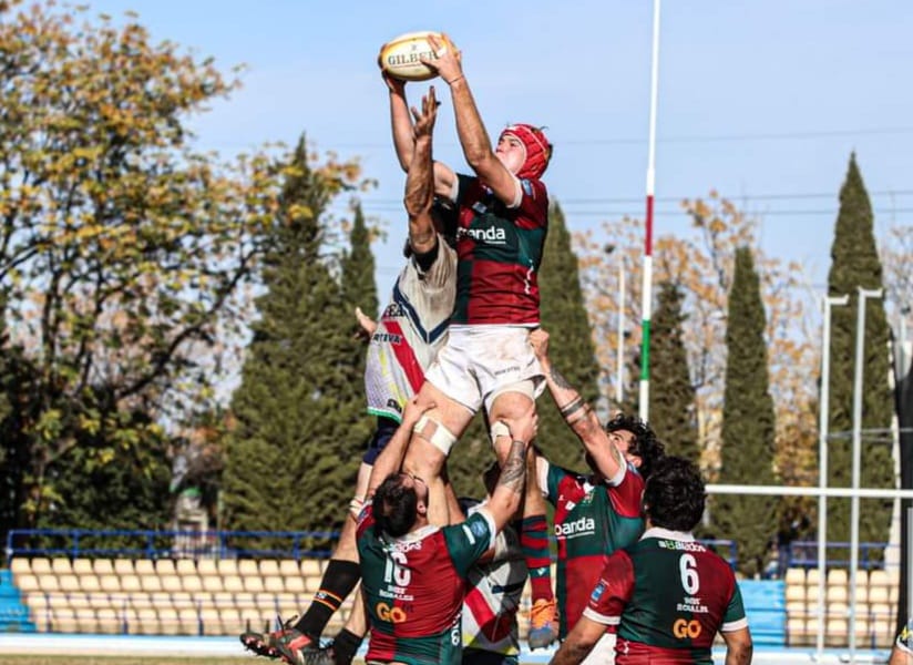 Carugbysevilla's tweet photo. CAR COANDA consigue los puntos del derbi ante Mairena en el fortín de San Pablo. Nueva victoria del Club Amigos del Rugby, CAR Coanda, tercera consecutiva en liga, en San Pablo, donde se sigue mostrando imbatible como local. Toda la crónica en https://t.co/K3OUgA1RCv #CARCoanda https://t.co/16kRjvFul2