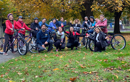 BisikletliGaze1's tweet photo. 🚴♂️Londra Bisiklet Kulübü'nden örnek projeler🚴♀️
https://t.co/4rHkIhXOKj
#Londrabisikletkulübü #bisikletligazete #londra #bisiklet #göçmenler https://t.co/yXuDXQE5D5