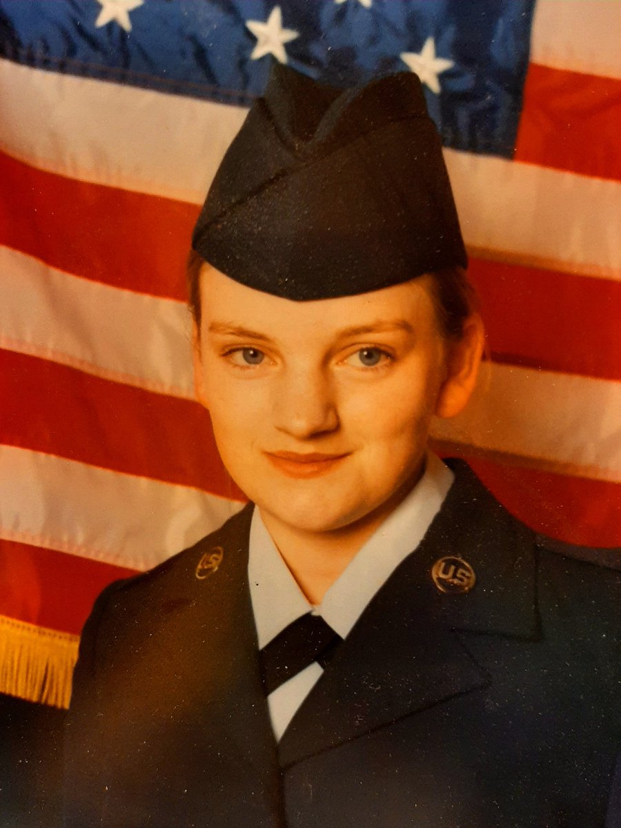 blacklioncavan's tweet photo. Found a wee piece of nostalgia when going though old pictures of my Mother's. Taken during Basic Training for the U.S. Air Force 25 years ago....it's funny how it is sometimes hard to recognise yourself in old pictures of yourself. The days go slow, but the years fly by! https://t.co/zAjY0kAEsR