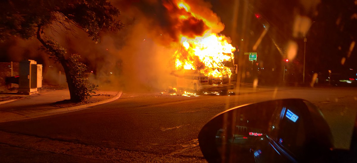 Cyribro's tweet photo. A prize moment of 2021 was driving @DeltaHeavyUK from his Hotel to @SpinNightclub for @619Union and having to wait a few moments for an opening to hit the freeway because a 30ft RV was on fire.
That damn thing knew some heat was being dropped that night!
#SDUnion #UnitedByBass https://t.co/dmpCXgzdtw