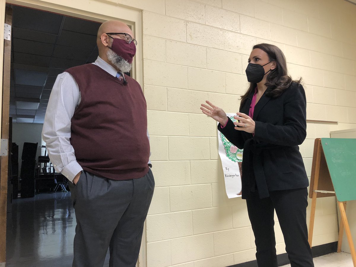 SeveranceTVnews's tweet photo. We’ve been busy the last few weeks doing interviews and getting video in schools across NC for our upcoming #WRALdoc. No surprise there. Schools are my absolute favorite place to tell stories. Cc: @wral @WRALDoc https://t.co/KUgdGYhDnc