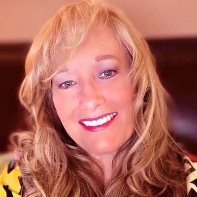 REsocialBEE's tweet photo. #NewProfilePic https://t.co/hv7a98LpgY
