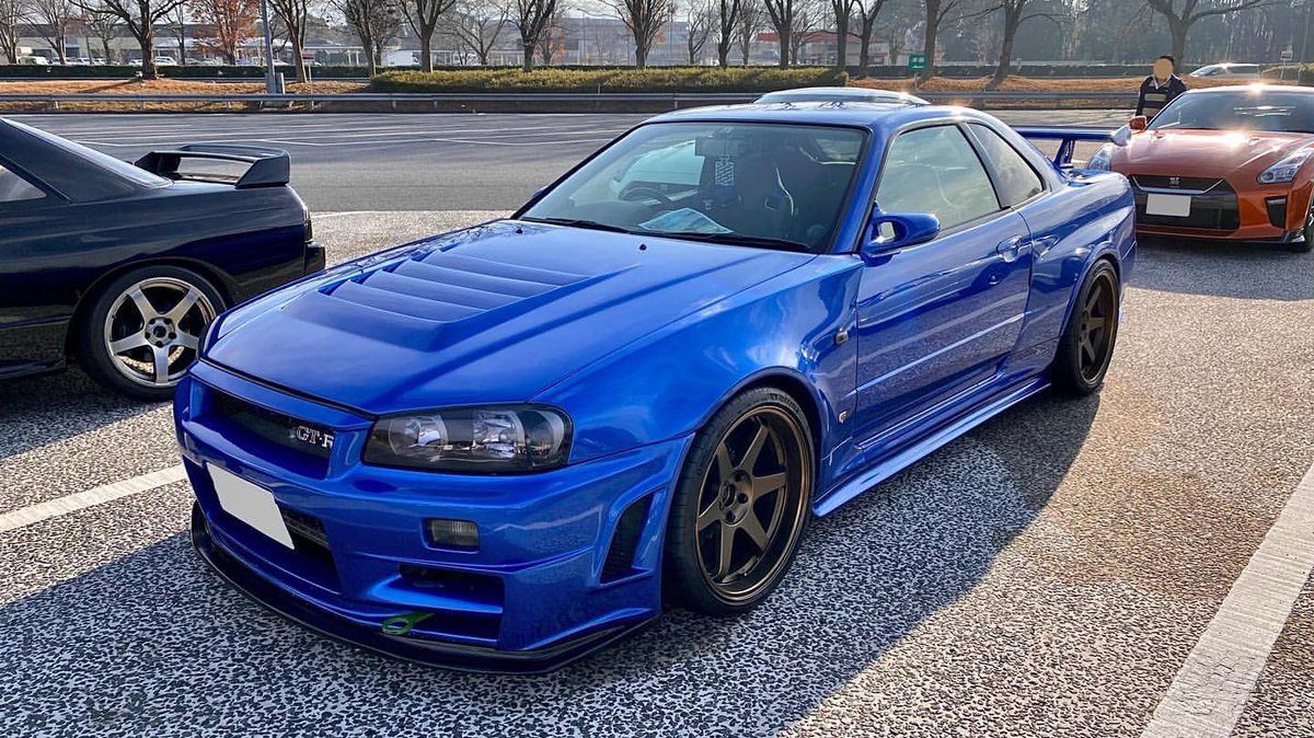 carpxrnpicx's tweet photo. R34 GT-R https://t.co/RrNt8xSzU3