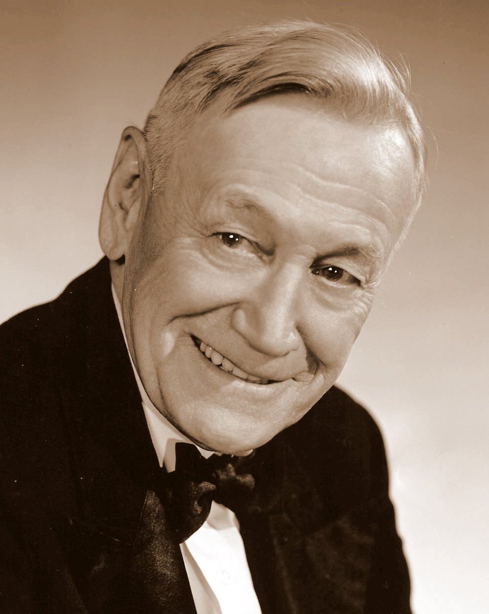 iShowTunes's tweet photo. Birthday Remembrance ~ #CharleyGrapewin (1869-1956)
Best known for his Role as #UncleHenry to #JudyGarland's #DorothyGale, in 1939's The #WizardOfOZ, he got his start in showbiz as a young trapeze artist, in the circus. https://t.co/sv1UG37wuB