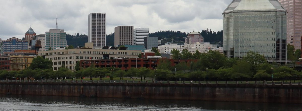 BluCollarGent's tweet photo. "Downtown &amp; the River" from #EyesOnPDX

#downtownandtheriver #pdx #portlandOR #rosecity #ripcity #stumptown #bluecollarvalues #gentlemanlystandards #thebluecollargentleman https://t.co/u26b9bVCNI