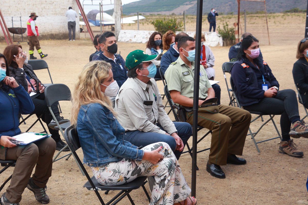 Hoy nuestra DPP <a href="/mpazsante/">María Paz Santelices</a> encabezó junto al director regional de Conaf la mesa de prevención de Incendios Forestales. Además de la participación de los equipos de emergencias y seguridad comunales, carabineros la DPR  valparaíso para seguir avanzando en la prevención y combate.
