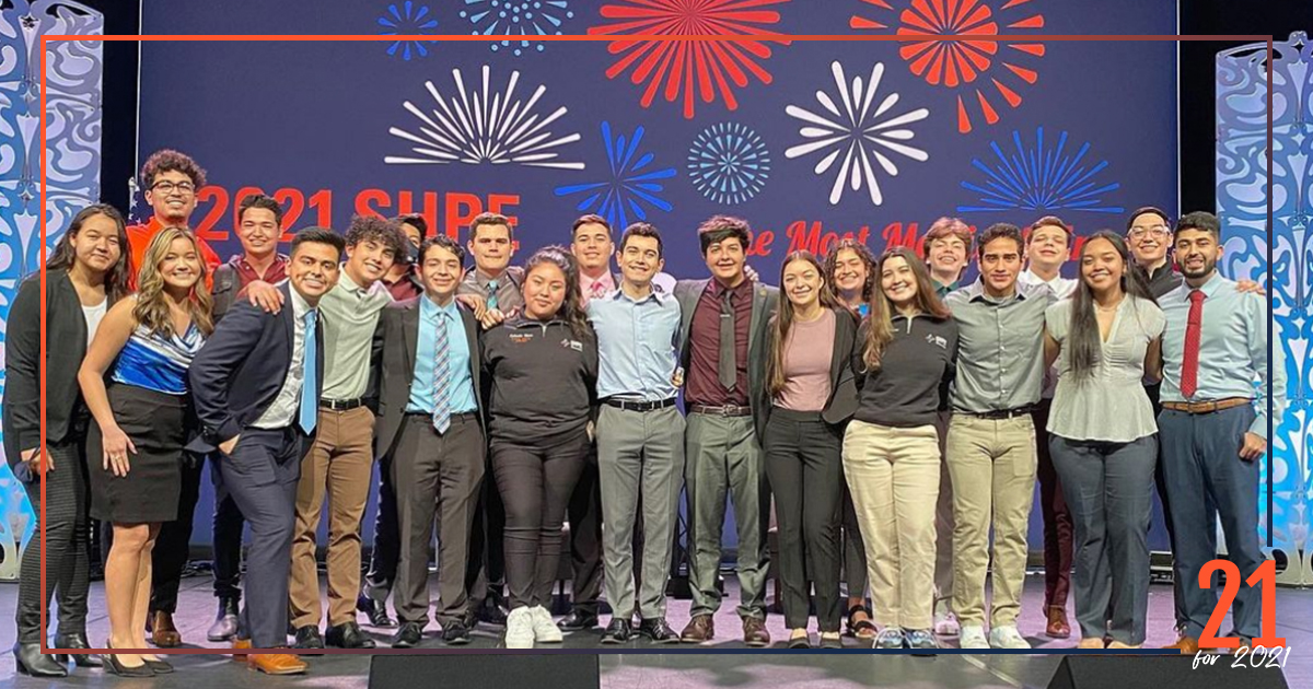 uofigrainger's tweet photo. This year @SHPE_UIUC won National Student Chapter of the Year from @SHPE.
Their win and hard work helped define Grainger Engineering in 2021. 
Learn more about SHPE at #ILLINOIS 🔸 https://t.co/cMtT4MfNXy https://t.co/sThMxEV3GJ