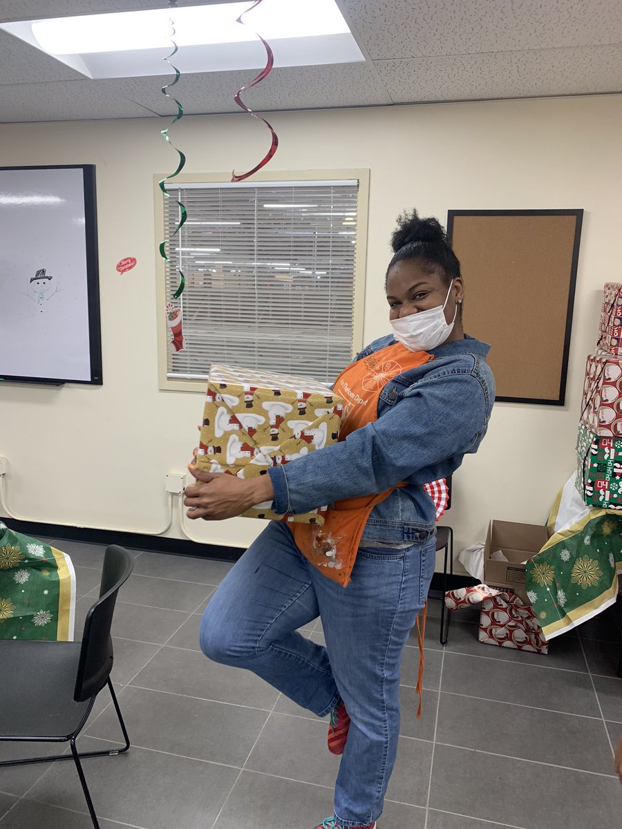 Home Depot #0106 tweet media