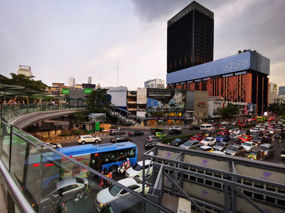WolfyStrange's tweet photo. MBK Bangkok, Thailand. https://t.co/vb6iNiPEhe