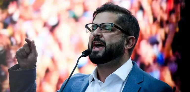 skradius33's tweet photo. Big congratulations to #GabrielBoric elected as socialist President of Chile! https://t.co/uuX5Rv0inx