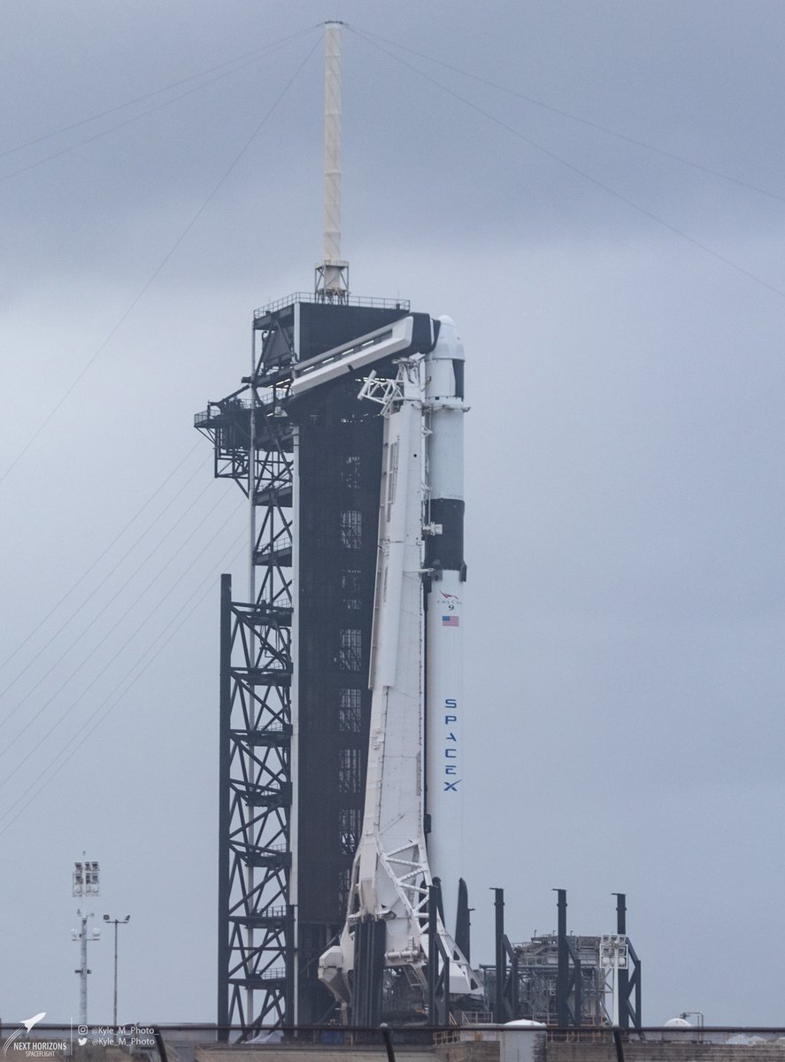 Kyle_M_Photo's tweet image. A clean falcon 9, a fairly rare sight.  #SpaceX #Falcon9 #CRS24