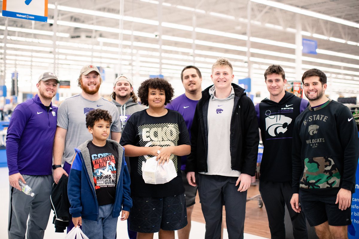 With the generous support of Wildcat nation, Ryan and his teammates raised over $15,000, helping nearly 70 kids and 30 families for the holidays 🎁