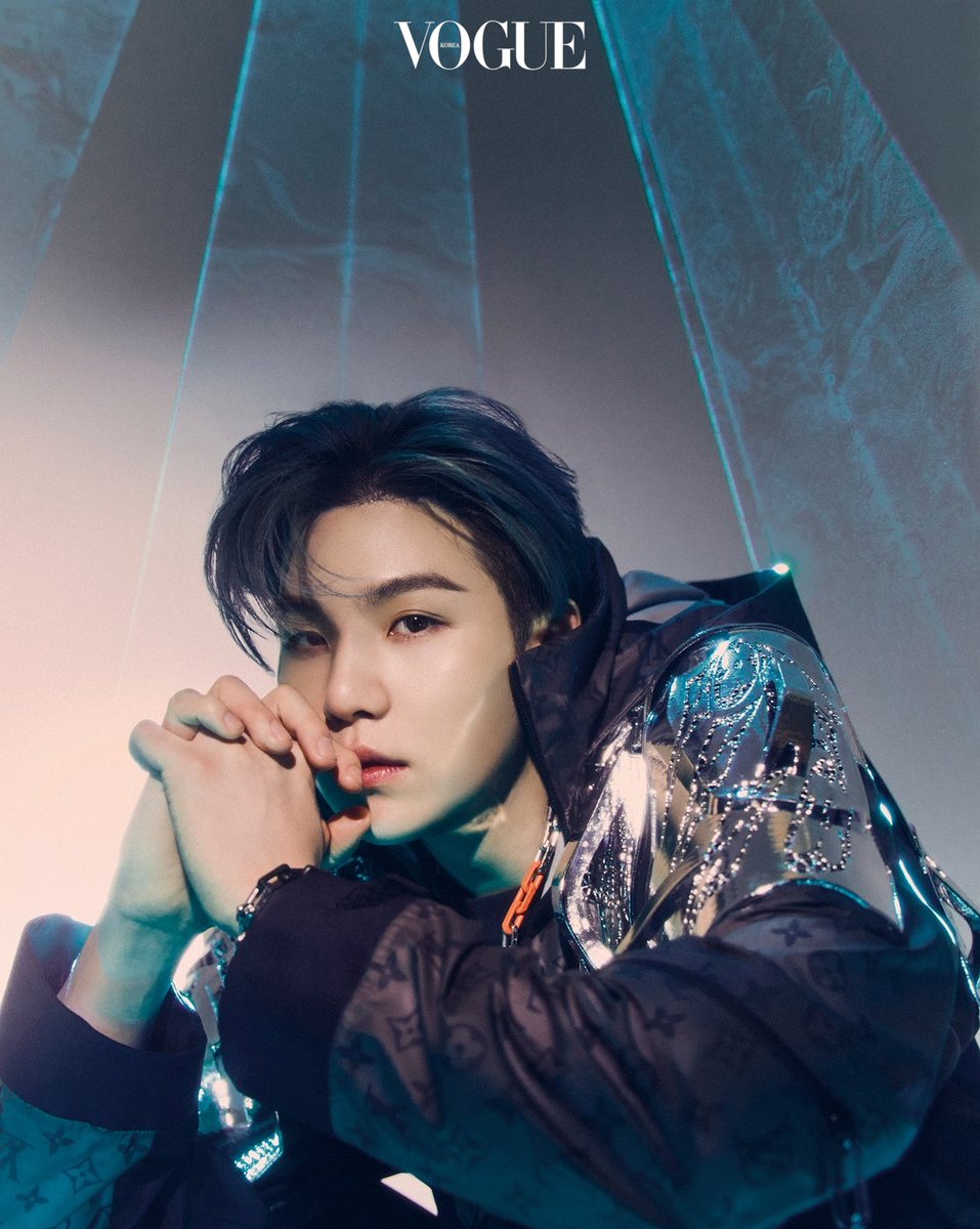 pm5_twt's tweet photo. Vogue korea #SUGA #윤기 https://t.co/5tiK9pIMUV