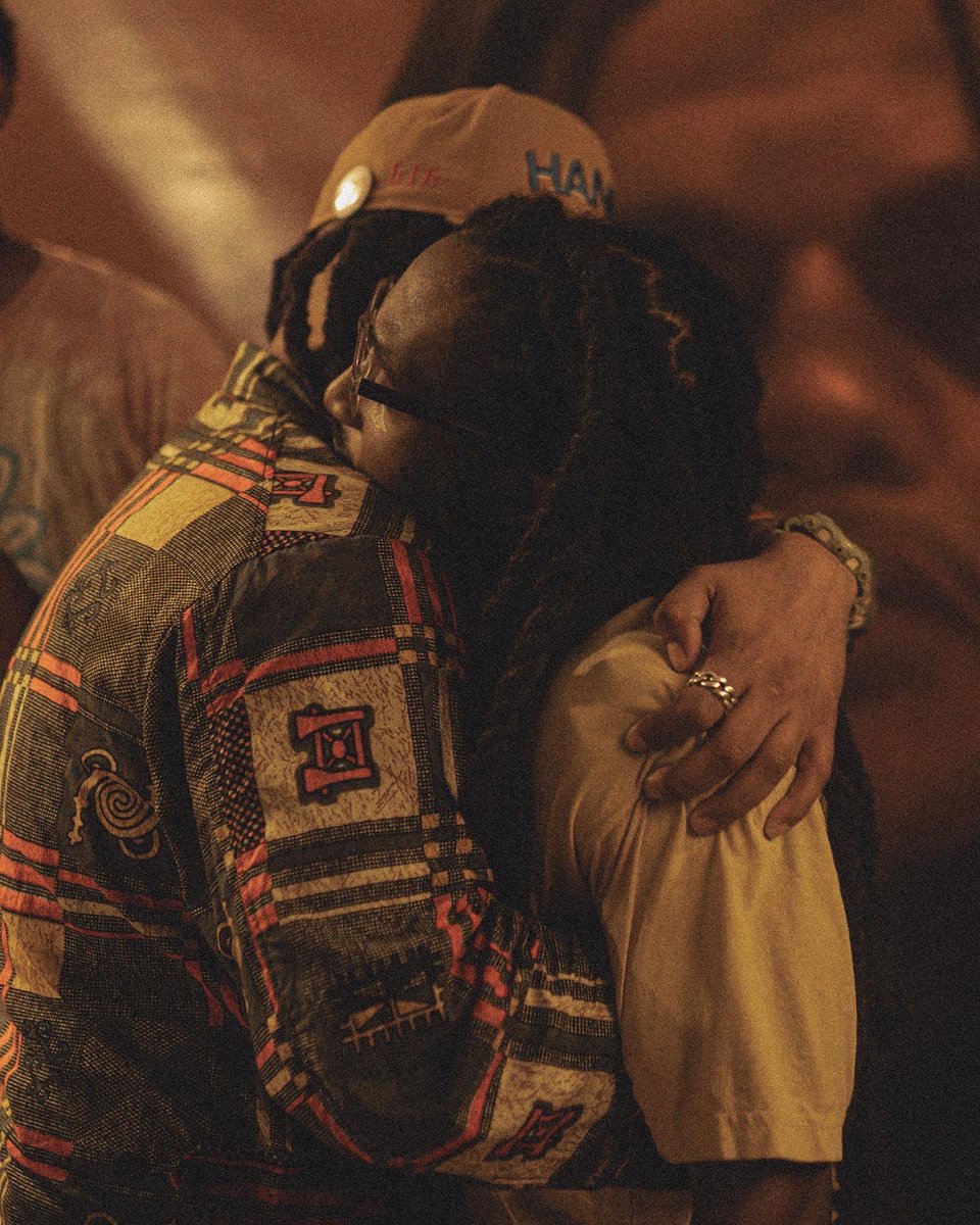 yohannesmusic's tweet photo. Our story is crazy & it’s still so much to share. But this is of my favorite photographs of all time!!!! @xjusticelo 📸🔥🙏🏼
#dieENORMOUS https://t.co/qjahs0Pktm