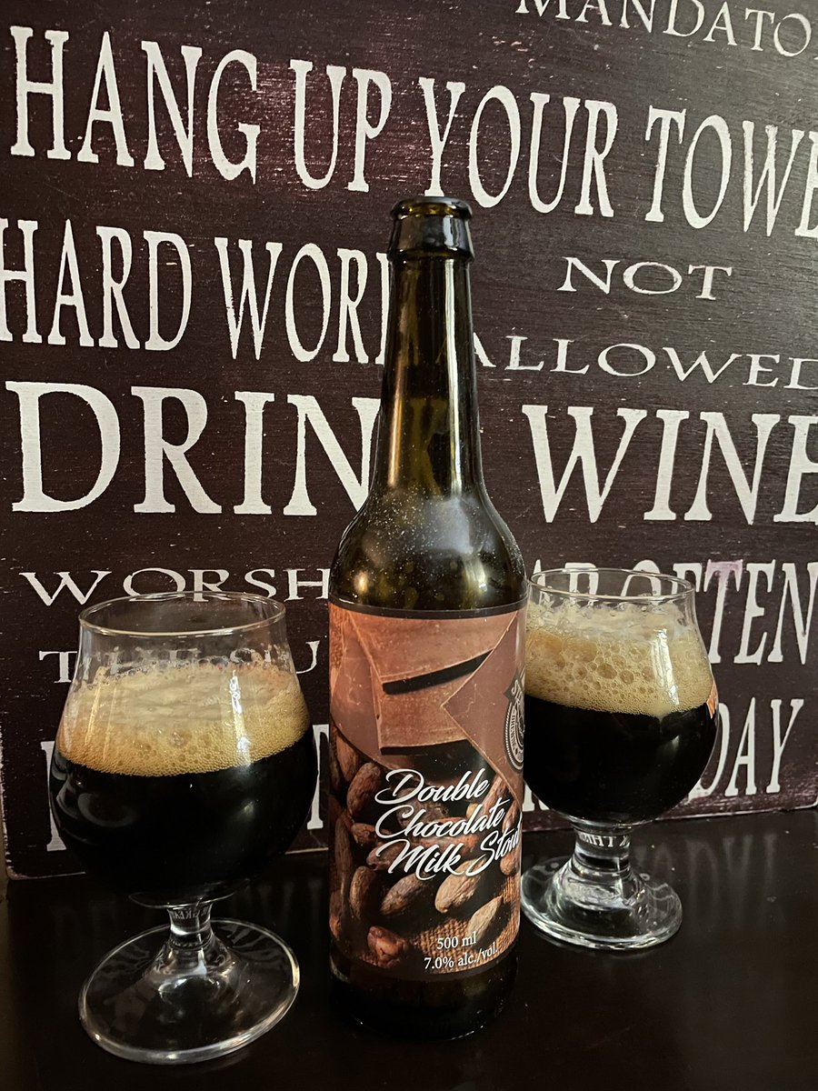 BreweryBill's tweet photo. Day 20 #beeradventcalendar brings us the @StonehookerBeer Double Chocolate Milk Stout. This (like their other offerings) is really really enjoyable - nice chocolate and so smooth/silky ! @BrewBoss2 https://t.co/f7Ofzrh9tT