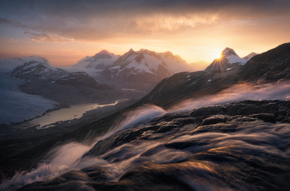 blakerandall81's tweet photo. Some of my favorite mountains shots from Canada. https://t.co/9yKrHmfPsp