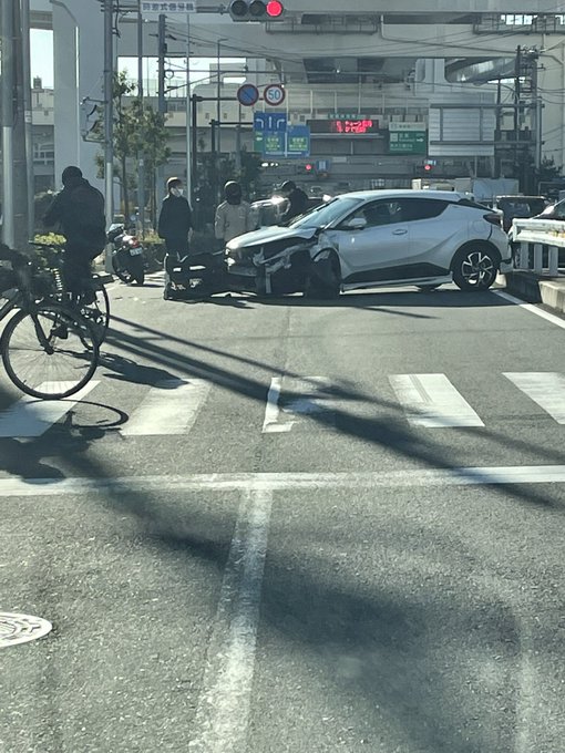 事故 神奈川県横浜市鶴見区生麦 生麦jct付近で事故 現地の画像や動画まとめ まとめダネ