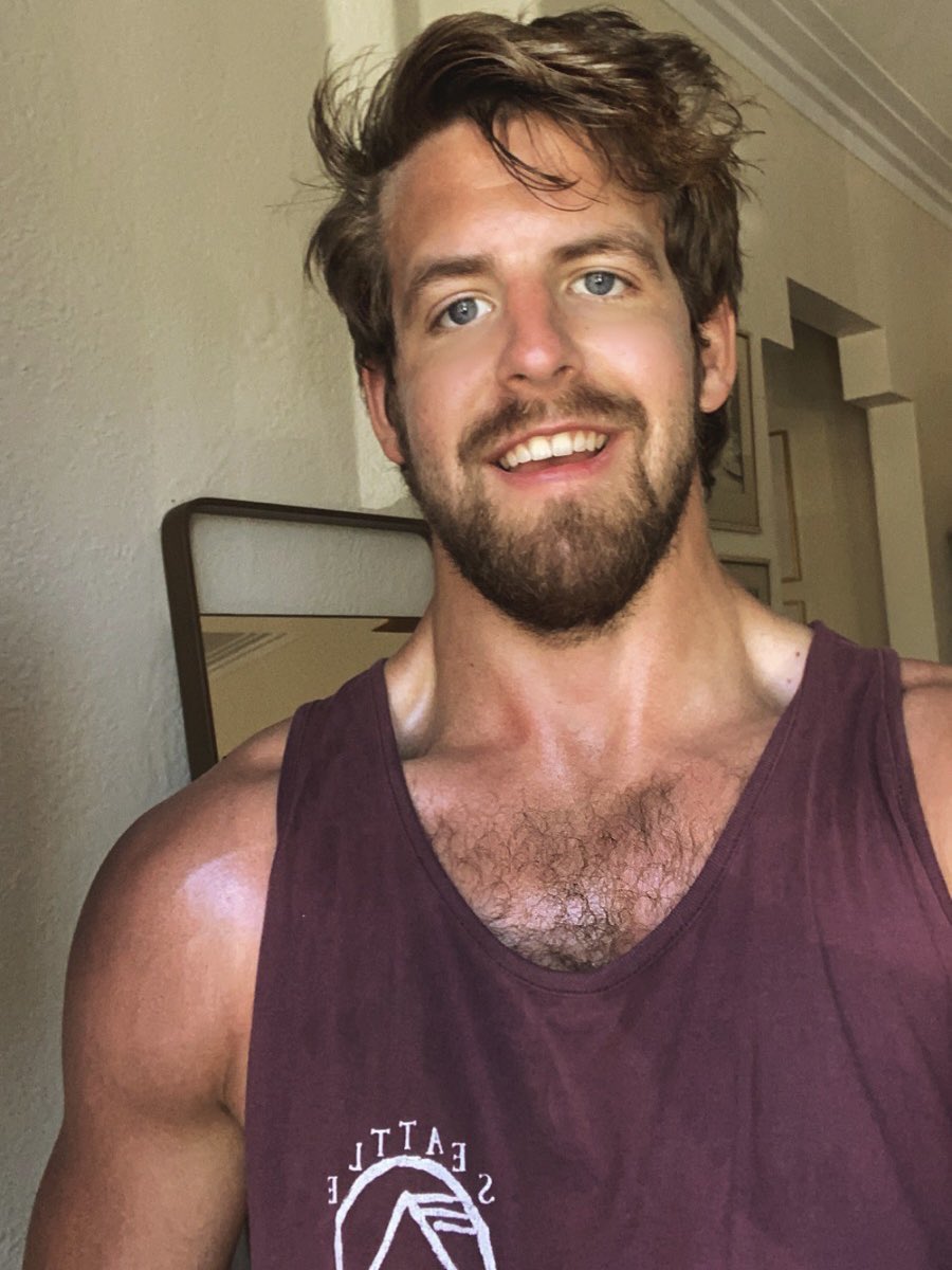 quinnproquo's tweet photo. Listen up gay Twitter I’ve decided to grow back my Goblet of Fire hair! Watch this space!!! https://t.co/U1dDS7iaPw