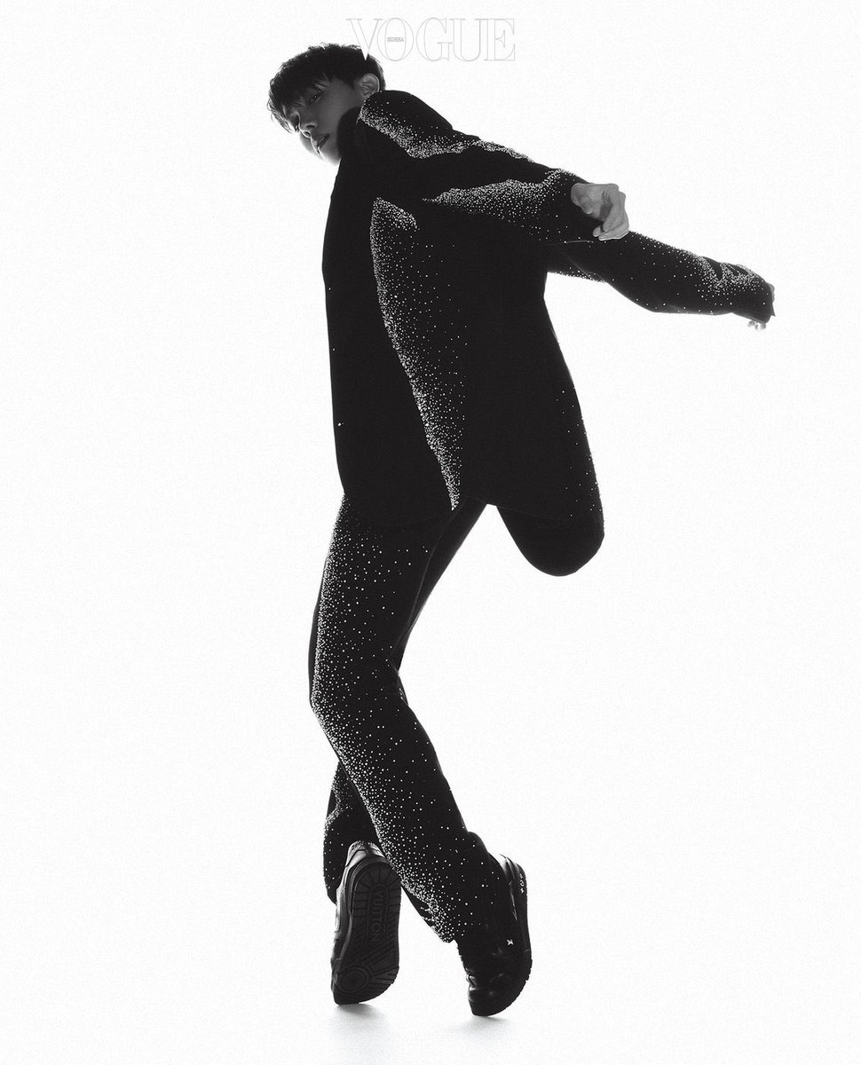 thehobiprint's tweet photo. j-hope for VOGUE x GQ 📸 https://t.co/t8OzKdUVwx