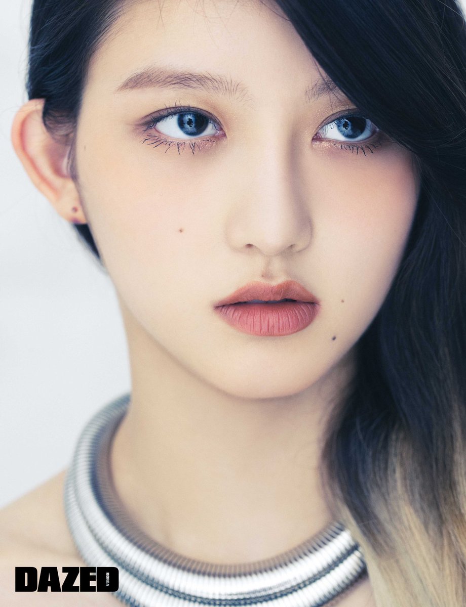 DazedKorea's tweet image. WE ♡ IVE

유진, 가을, 레이, 원영, 리즈, 이서 여섯 명으로 뭉친 아이브IVE와 데뷔곡 ‘일레븐‘, 그리고 그 환상적 퍼포먼스가 탄생하기 이전 &amp;lt;데이즈드&amp;gt;가 만난 최초의 여섯 가지 색깔.

#IVE #아이브

더 많은 화보와 기사는 &amp;lt;데이즈드&amp;gt; 1월호에서 만나볼 수 있습니다.