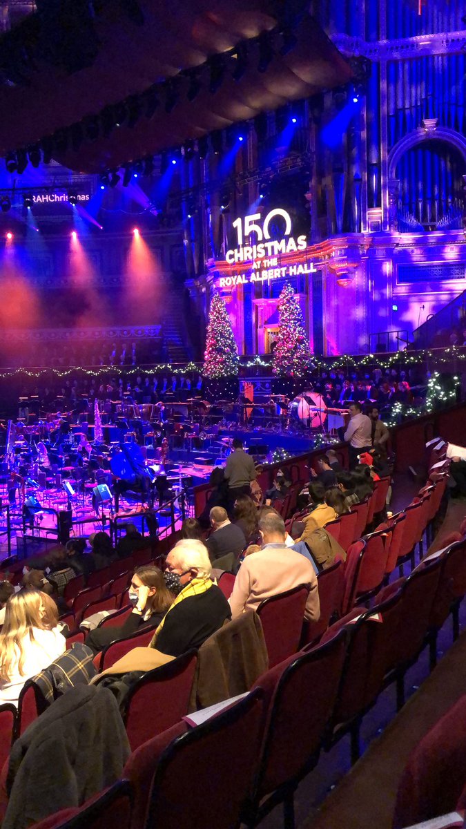 sunnynats's tweet photo. Oh what a wonderful Christmas time we are having at #rahchristmas shout out to the percussionists โค๏ธ #sofestive #royalalberthall #london https://t.co/s7cqfDCfpW
